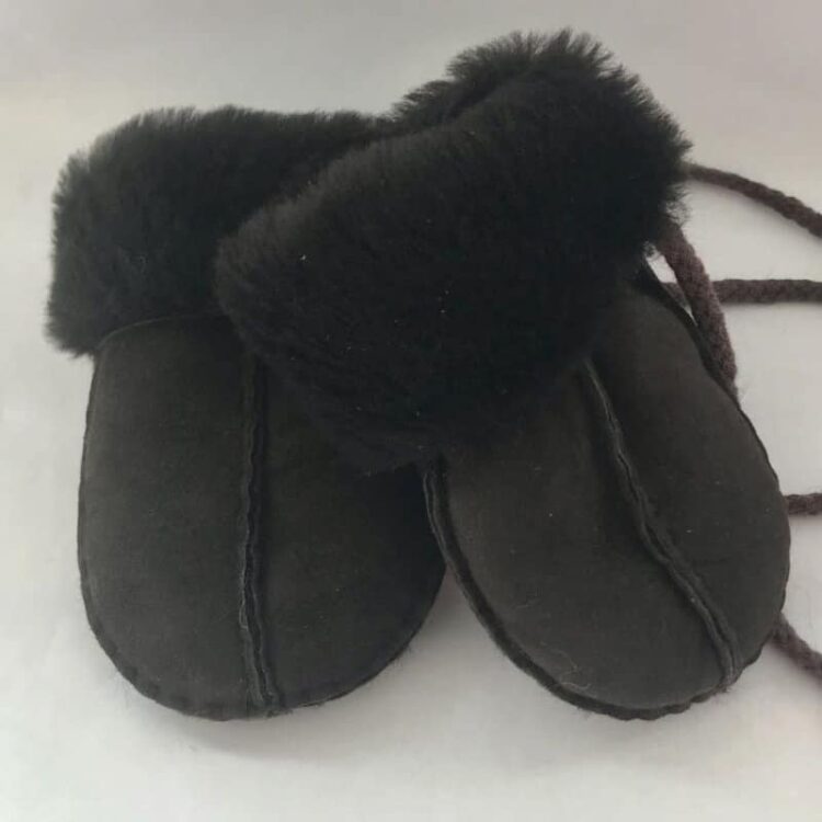 'Puddies' baby/toddler sheepskin mittens on a string