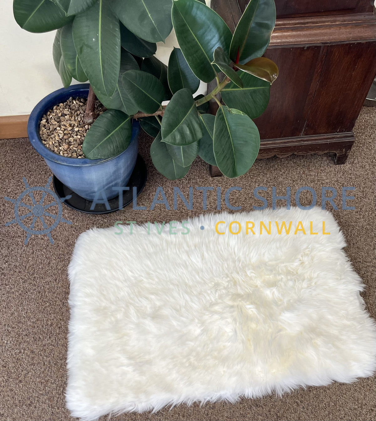 Sheepskin rectangle long pile mat for medium-sized dog - Large mat