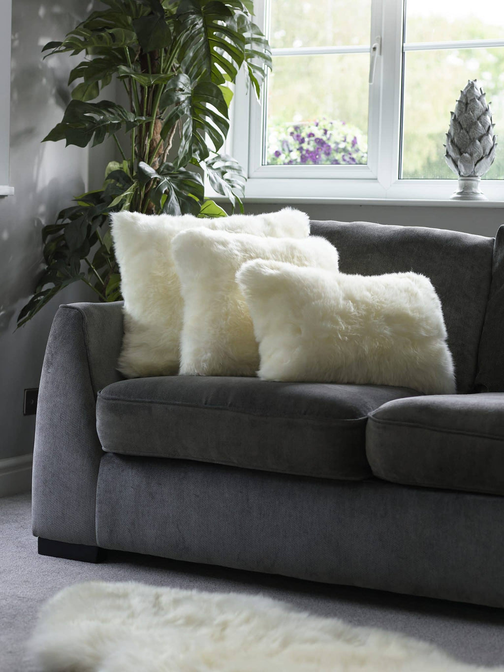 Luxury rectangular Ivory sheepskin cushion with pad