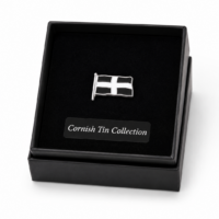 St Piran's flag Cornish tin lapel pin.    DCN04