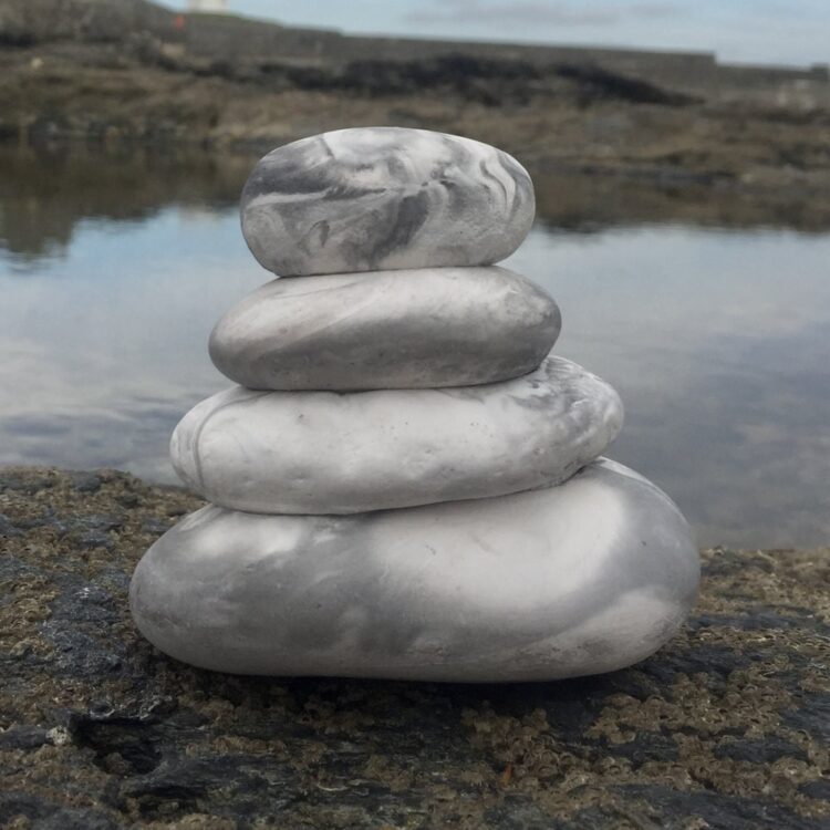 Stacking fragrant pebble sets including replenisher oil